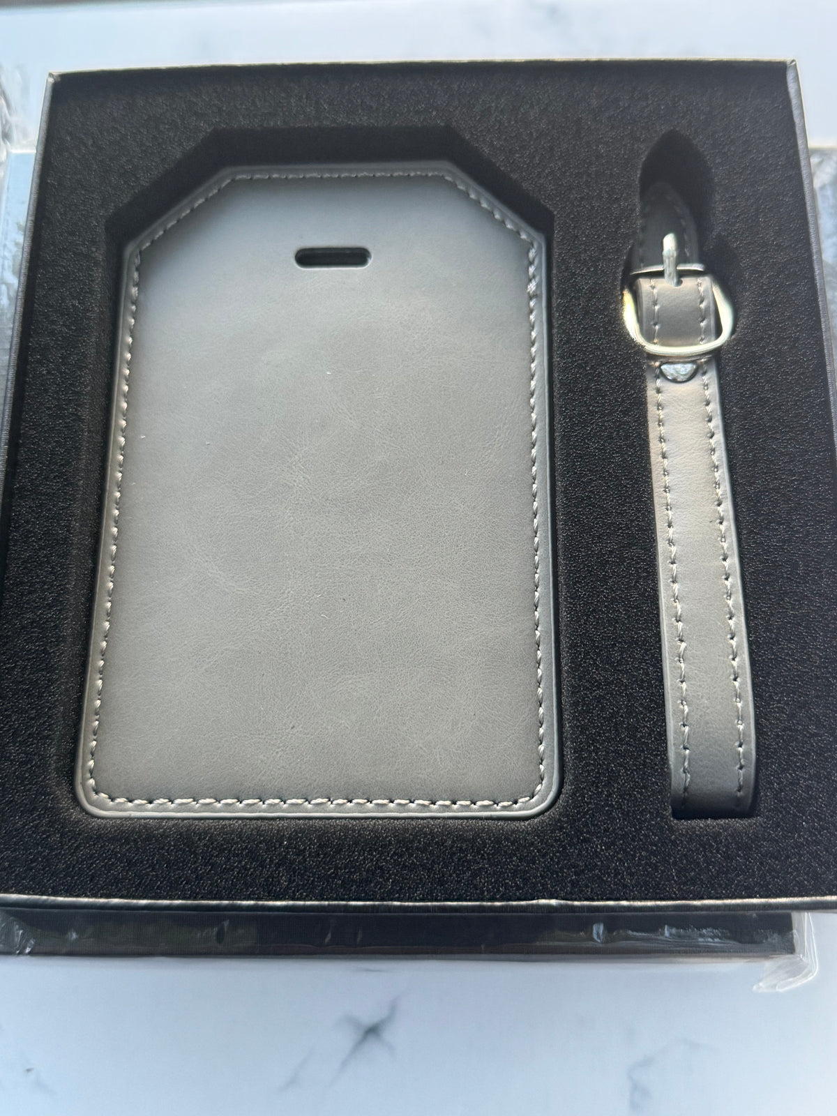luggage tags