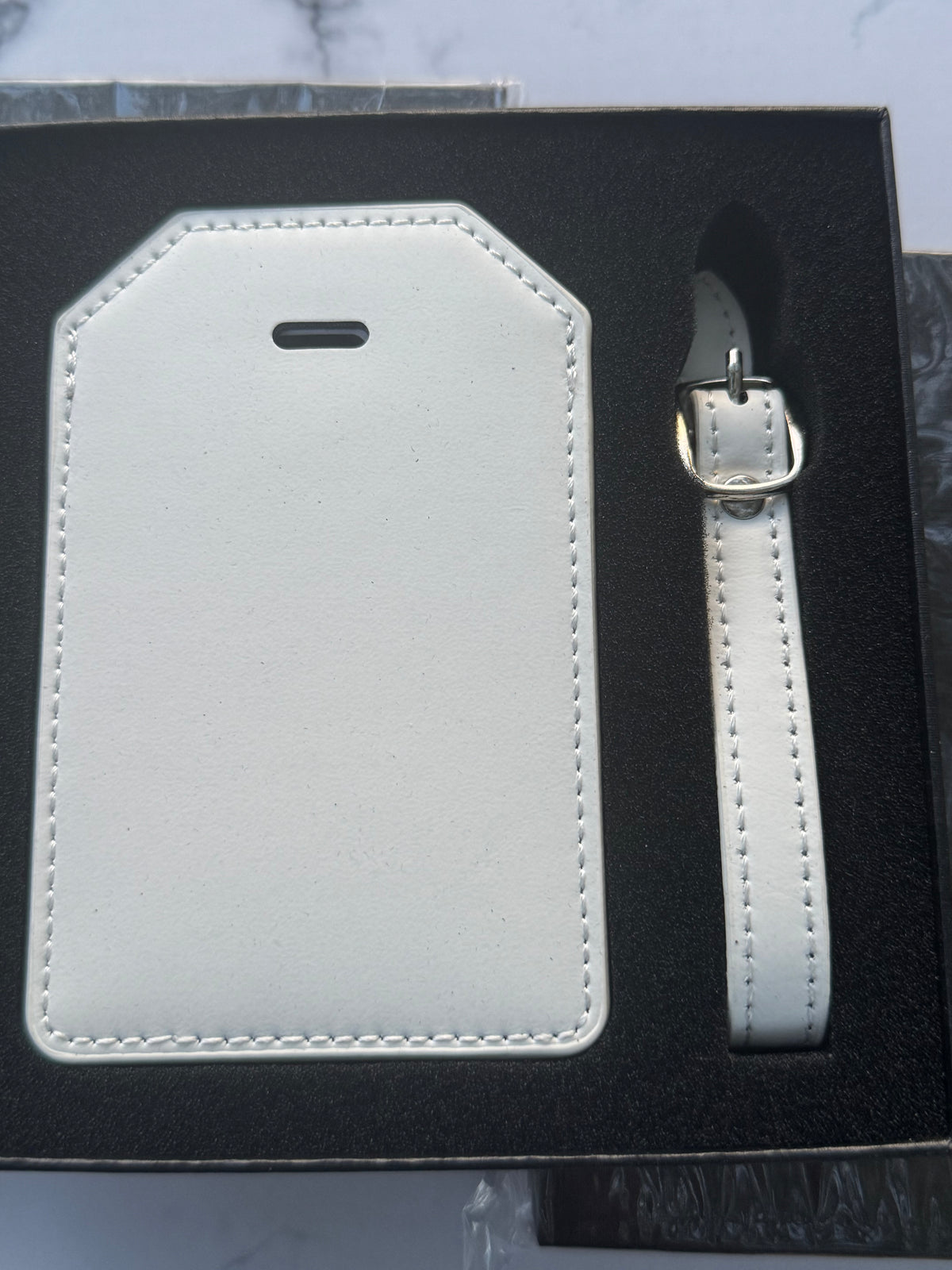 luggage tags