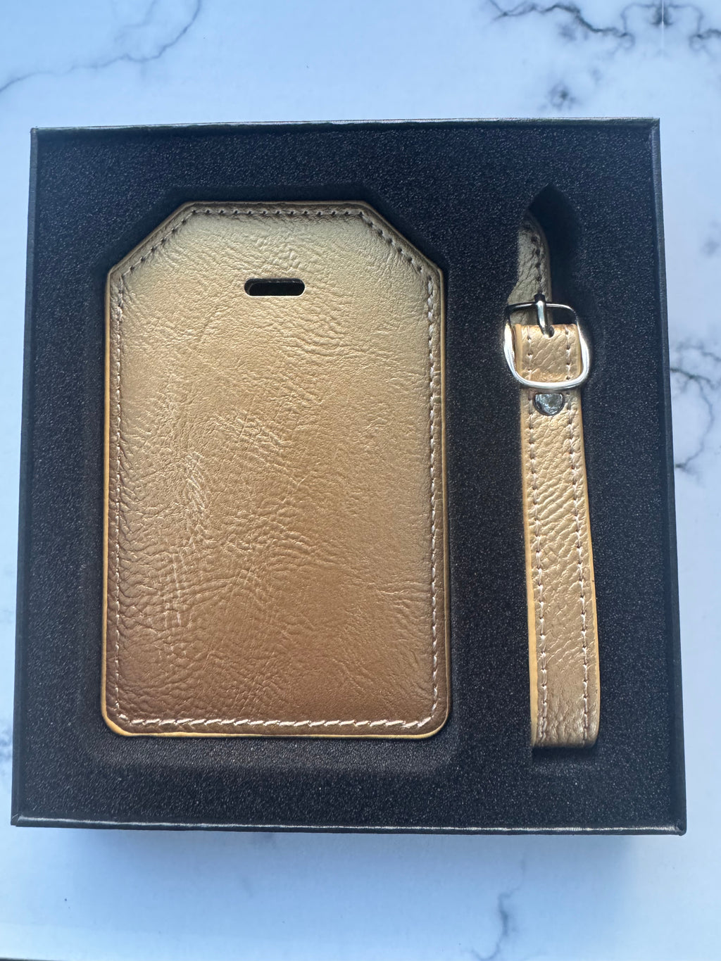 luggage tags